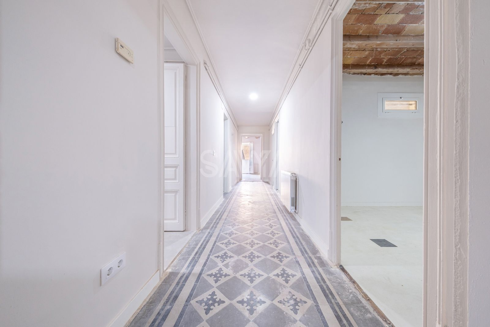 Maravilloso piso alto y segregable en Eixample con posibilidad de recuperar terraza - Foto 11