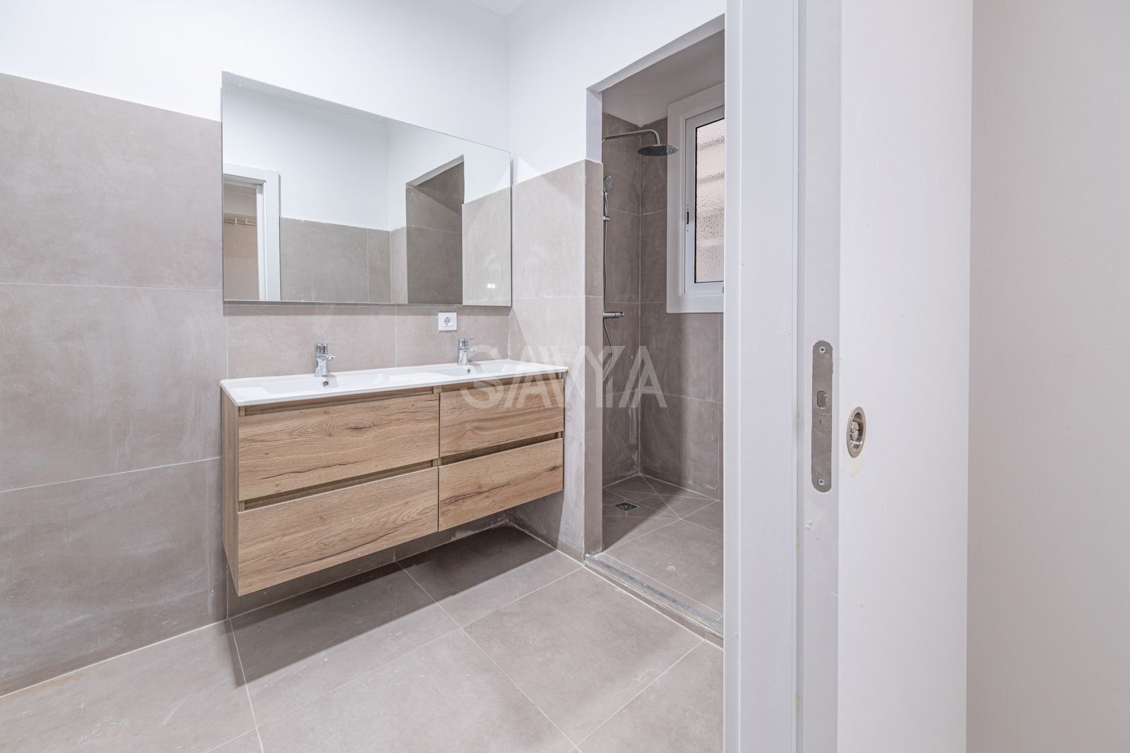 Maravilloso piso alto y segregable en Eixample con posibilidad de recuperar terraza - Foto 14