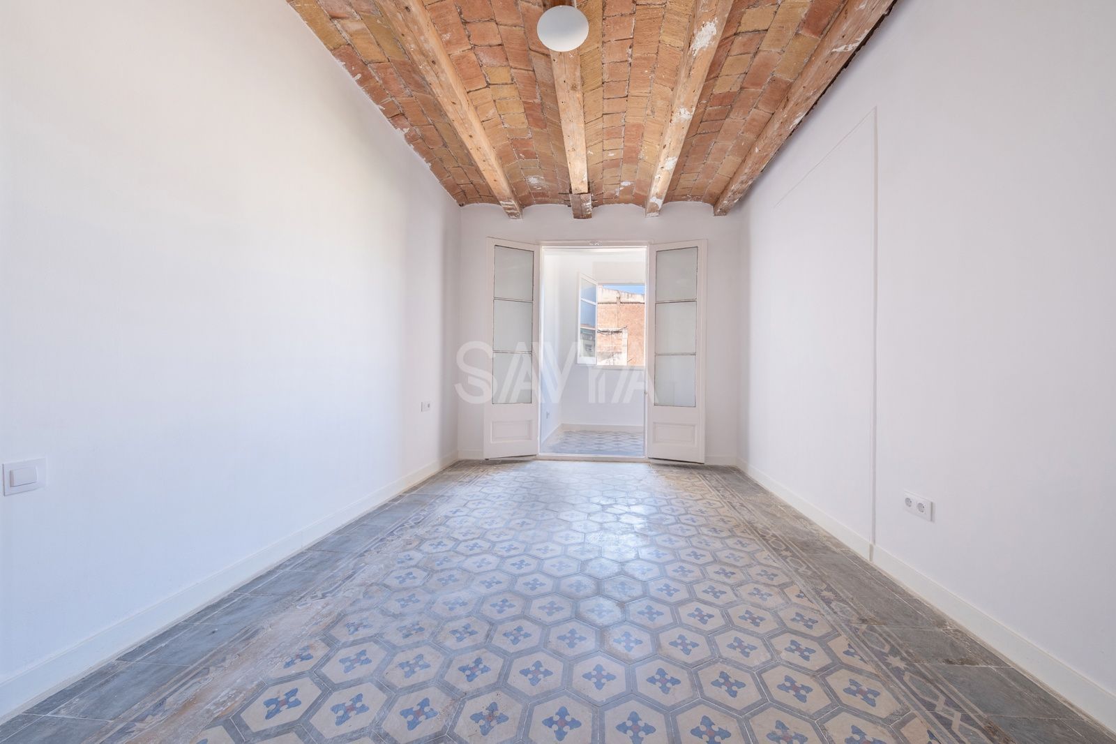 Maravilloso piso alto y segregable en Eixample con posibilidad de recuperar terraza - Foto 24