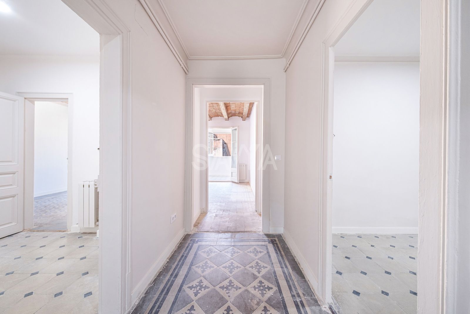 Maravilloso piso alto y segregable en Eixample con posibilidad de recuperar terraza - Foto 32