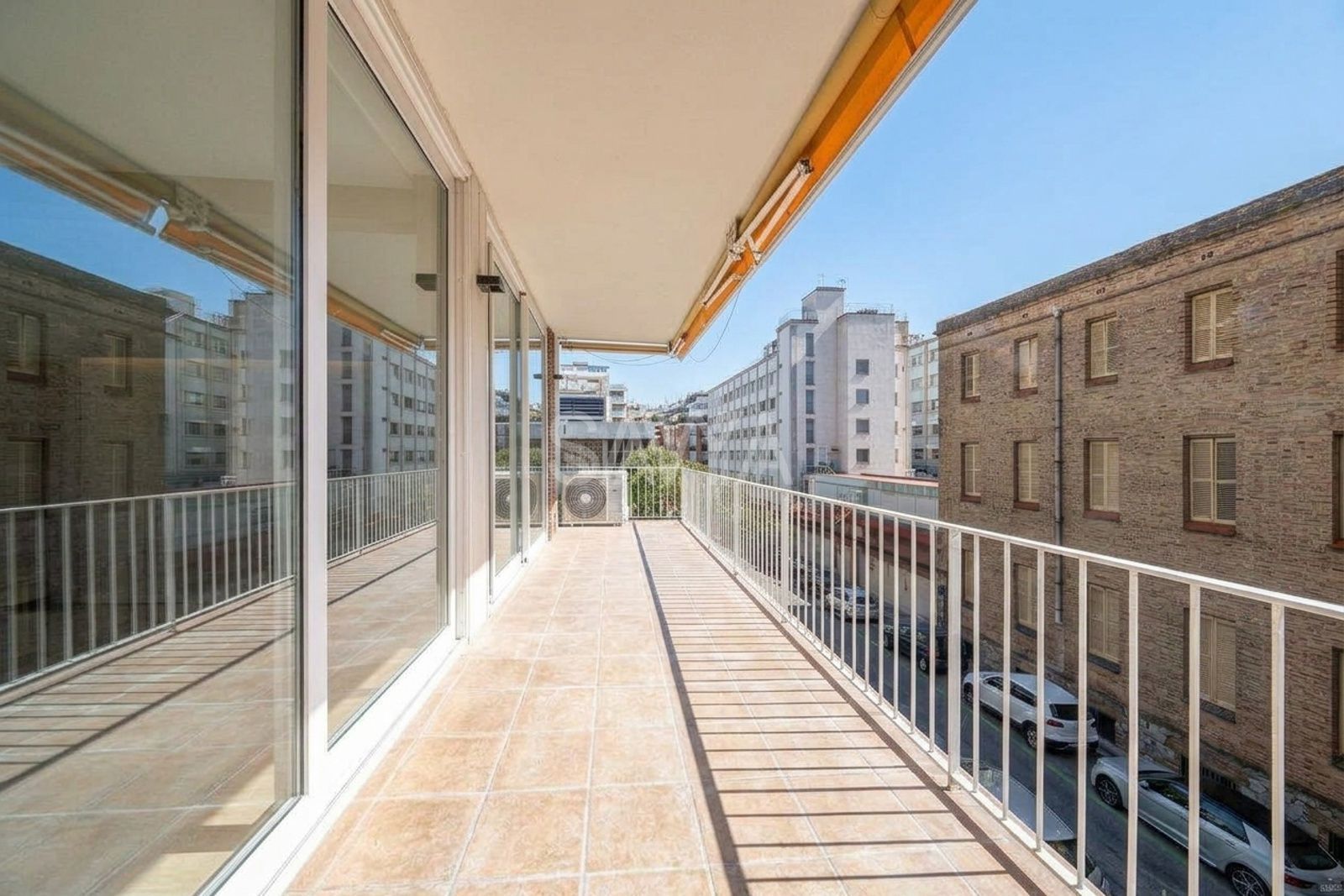 Exclusivo piso reformado a estrenar  en  Tres Torres - Foto 2