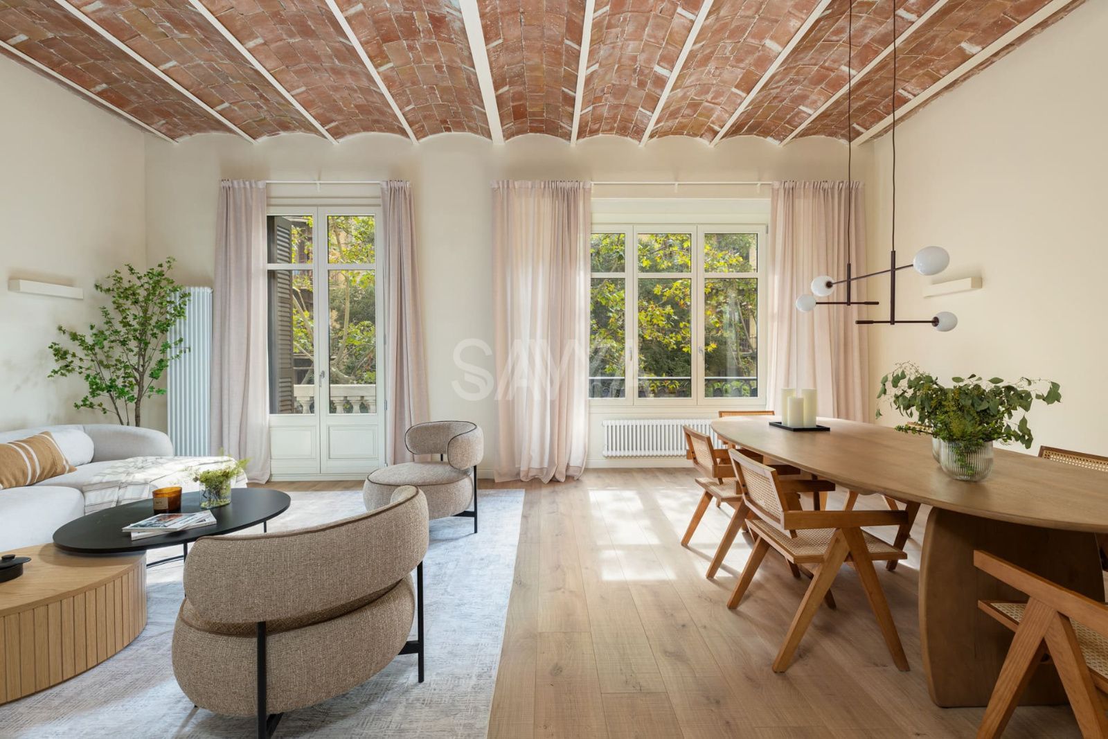 Exclusivo piso reformado en Eixample - Foto 3