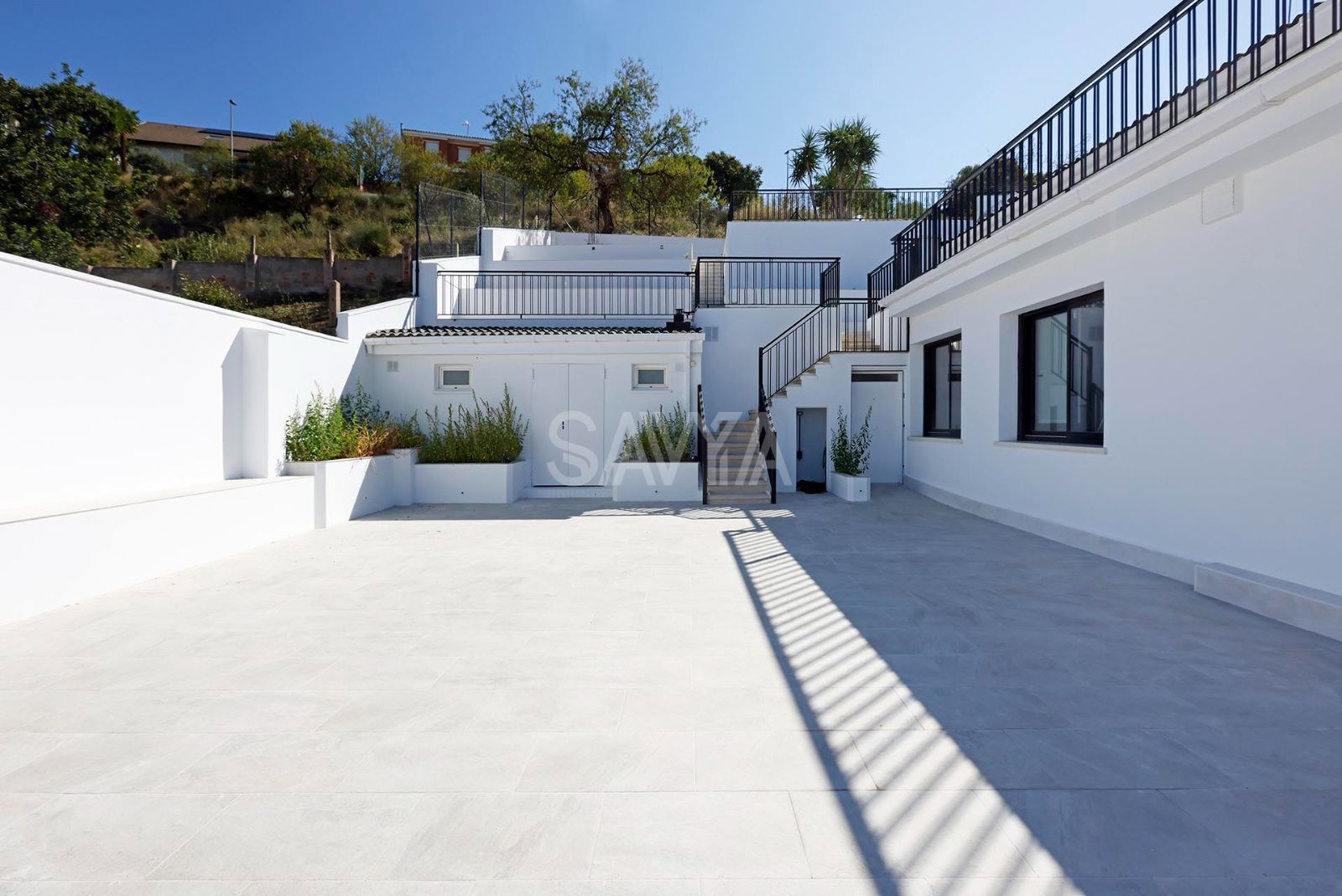 Residencia con vistas panorámicas y piscina en Ciutat Diagonal - Foto 10