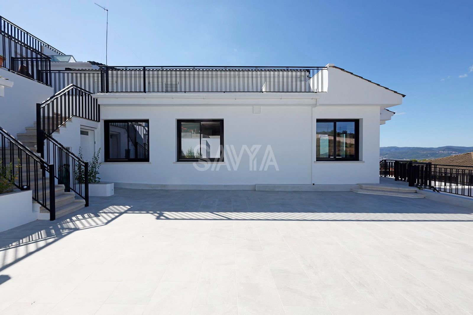 Residencia con vistas panorámicas y piscina en Ciutat Diagonal - Foto 12
