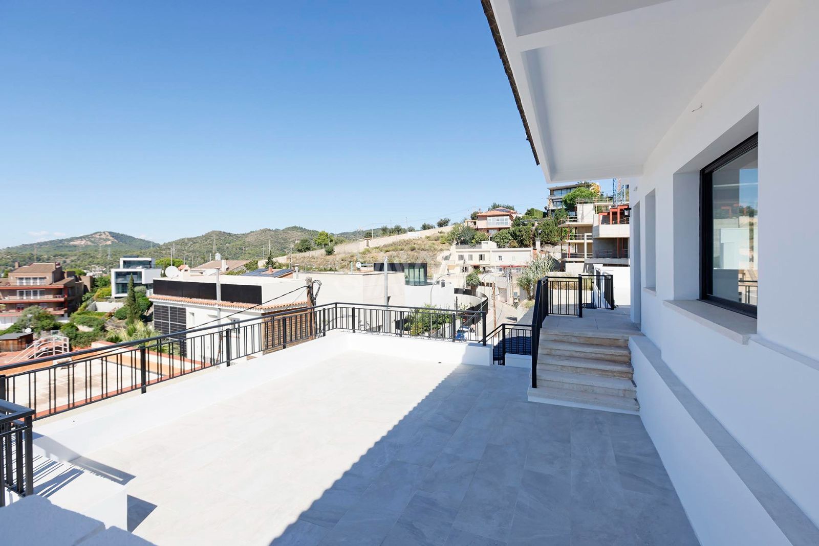 Residencia con vistas panorámicas y piscina en Ciutat Diagonal - Foto 53