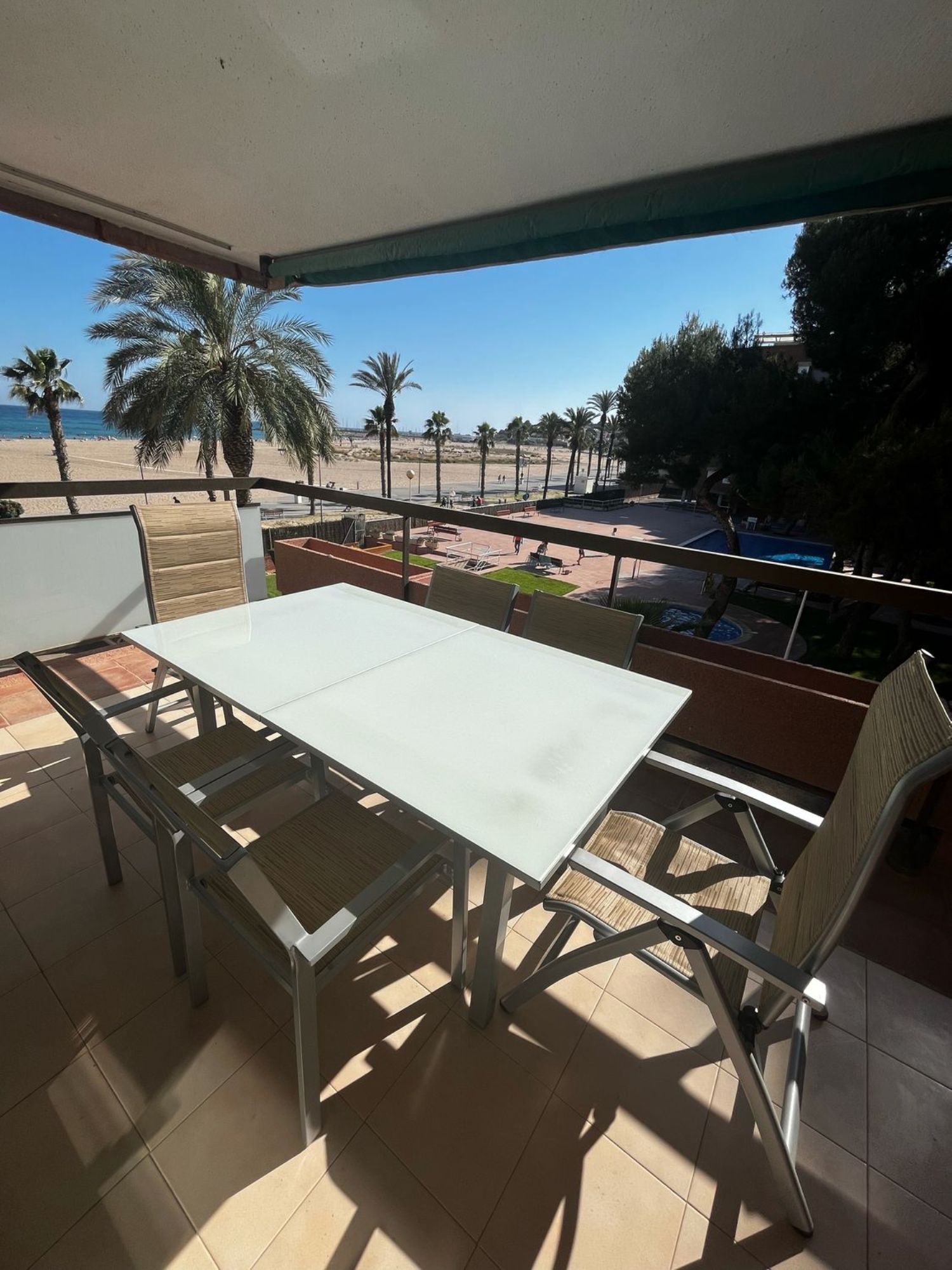 Apartment for sale on the seafront on Paseo de Francesc Macià, in Torredembarra