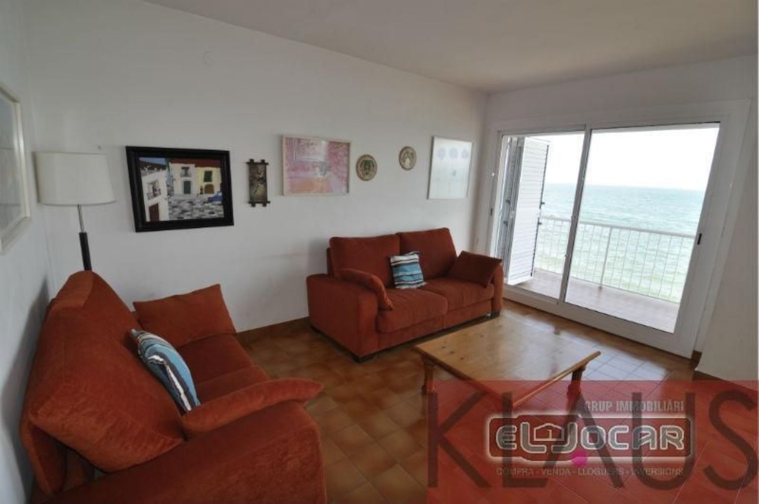 House for sale on the seafront in Montsià de Mar, in Alcaner