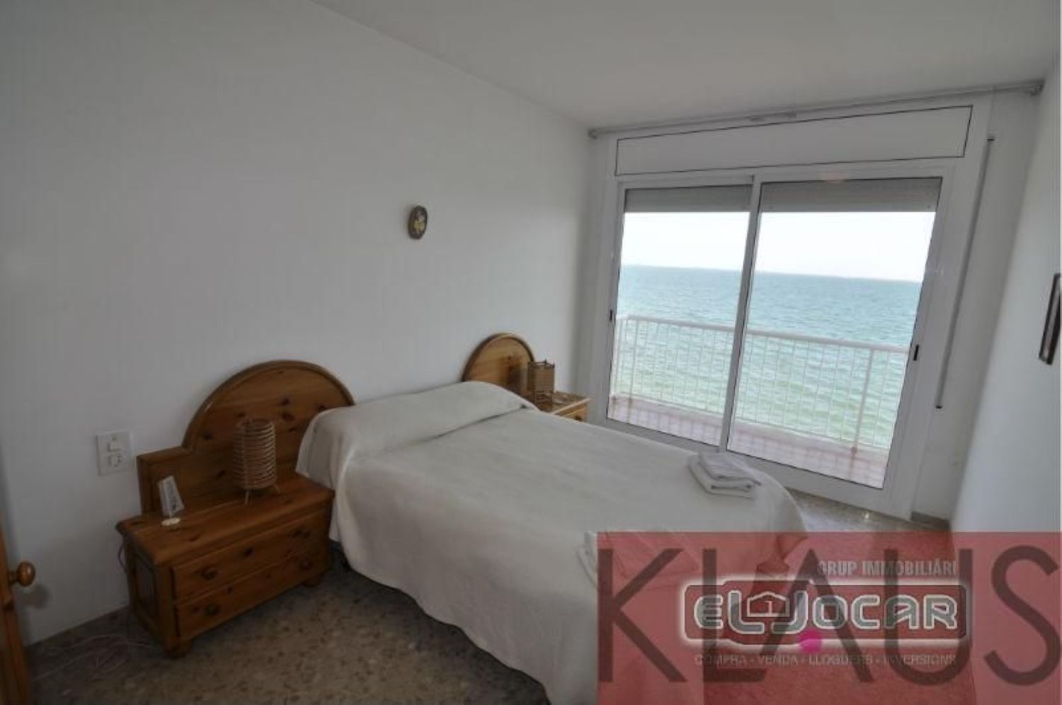 Casa en venta en primera línea de mar en Montsià de Mar, en Alcaner