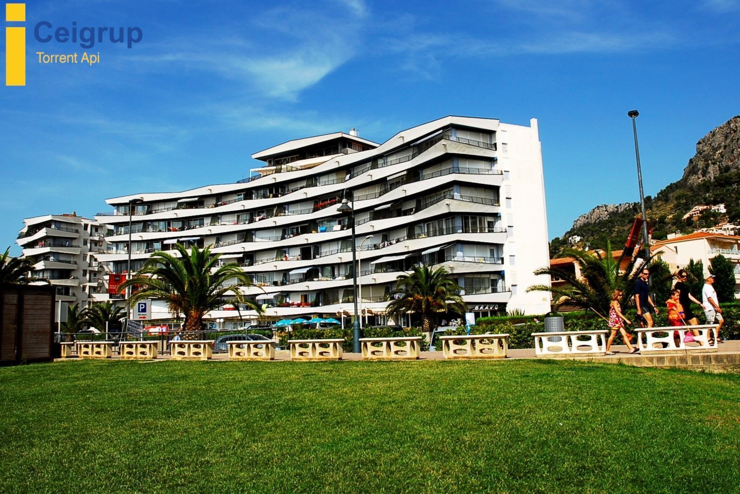 Penthouse for sale on the seafront in Passeig Marítim in L'Estartit