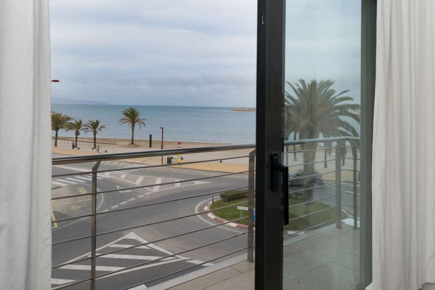 Apartment for sale on the seafront in Avinguda Riells, in L'Escala