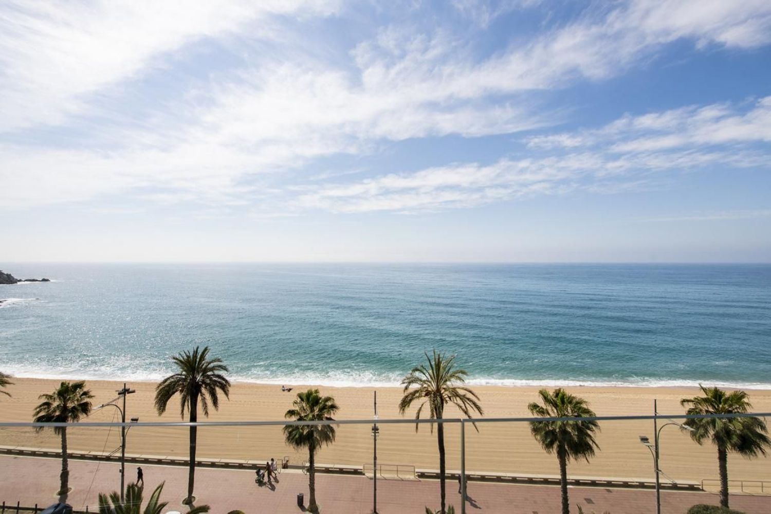 Apartment for sale on the seafront on the Camprodon i Arrieta promenade, in Lloret de Mar