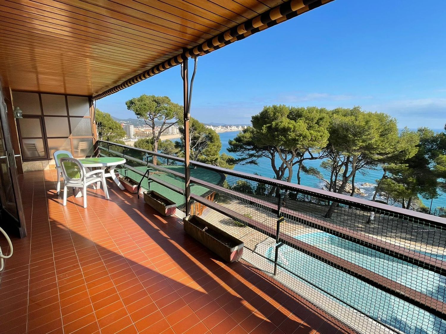 Apartment for sale on the seafront on Josep Lluís Sert street, in Calonge