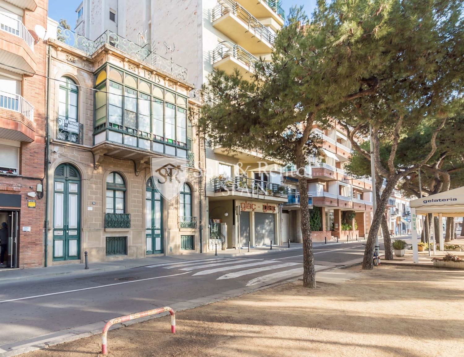House for sale on the seafront in Blanes
