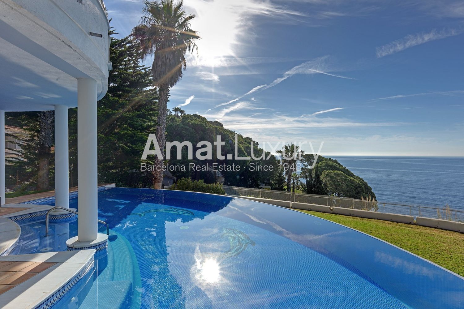 House for sale on the seafront in Montgoda, in Lloret de Mar