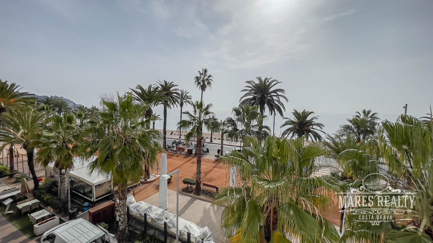 Apartment for sale on the seafront in Lloret de Mar