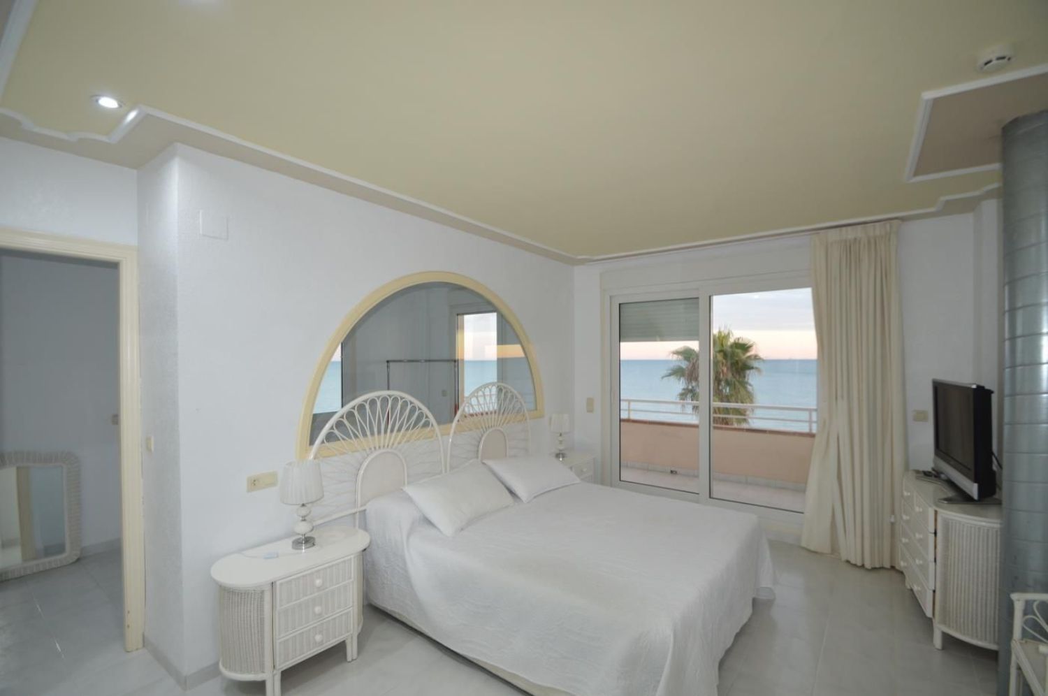 House for sale on the seafront in the North Coast Area, in Vinaròs