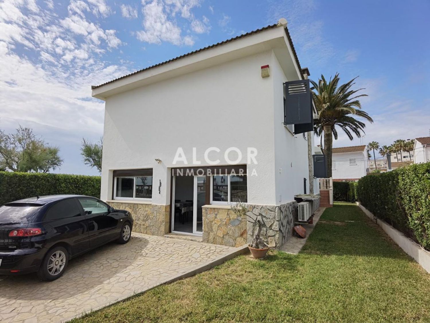 Casa en venta en primera línea de mar en la avenida del Papa Luna, en Peñiscola