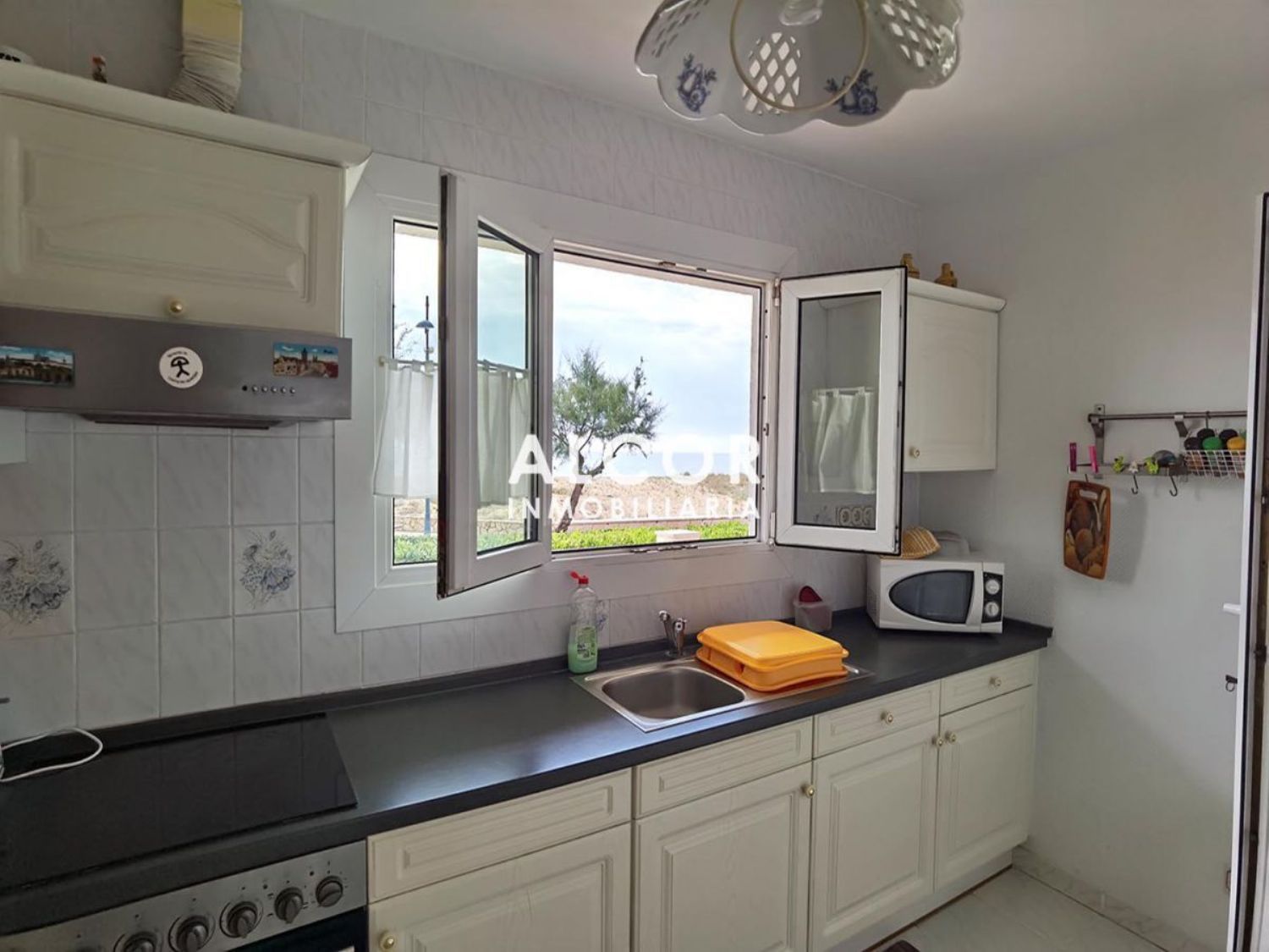 House for sale on the seafront on Avenida del Papa Luna, in Peñiscola