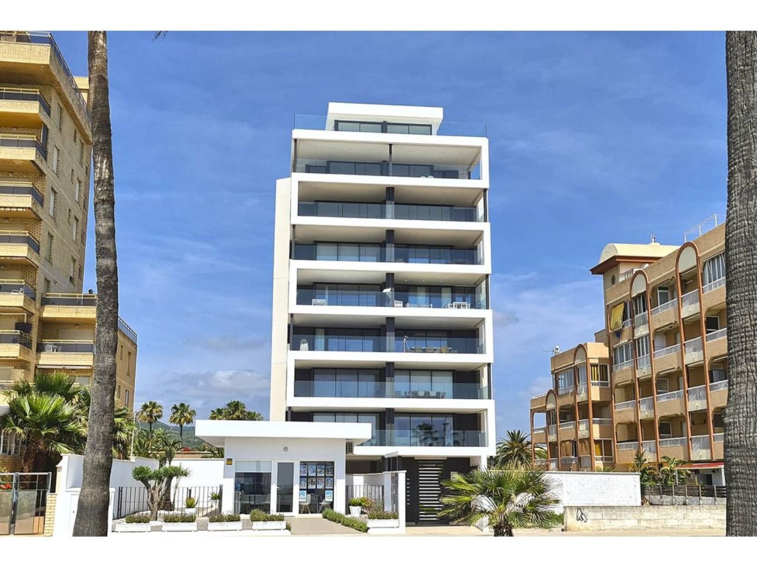 Apartamento en venta en primera línea de mar en la avenida del Papa Luna, en Peñiscola