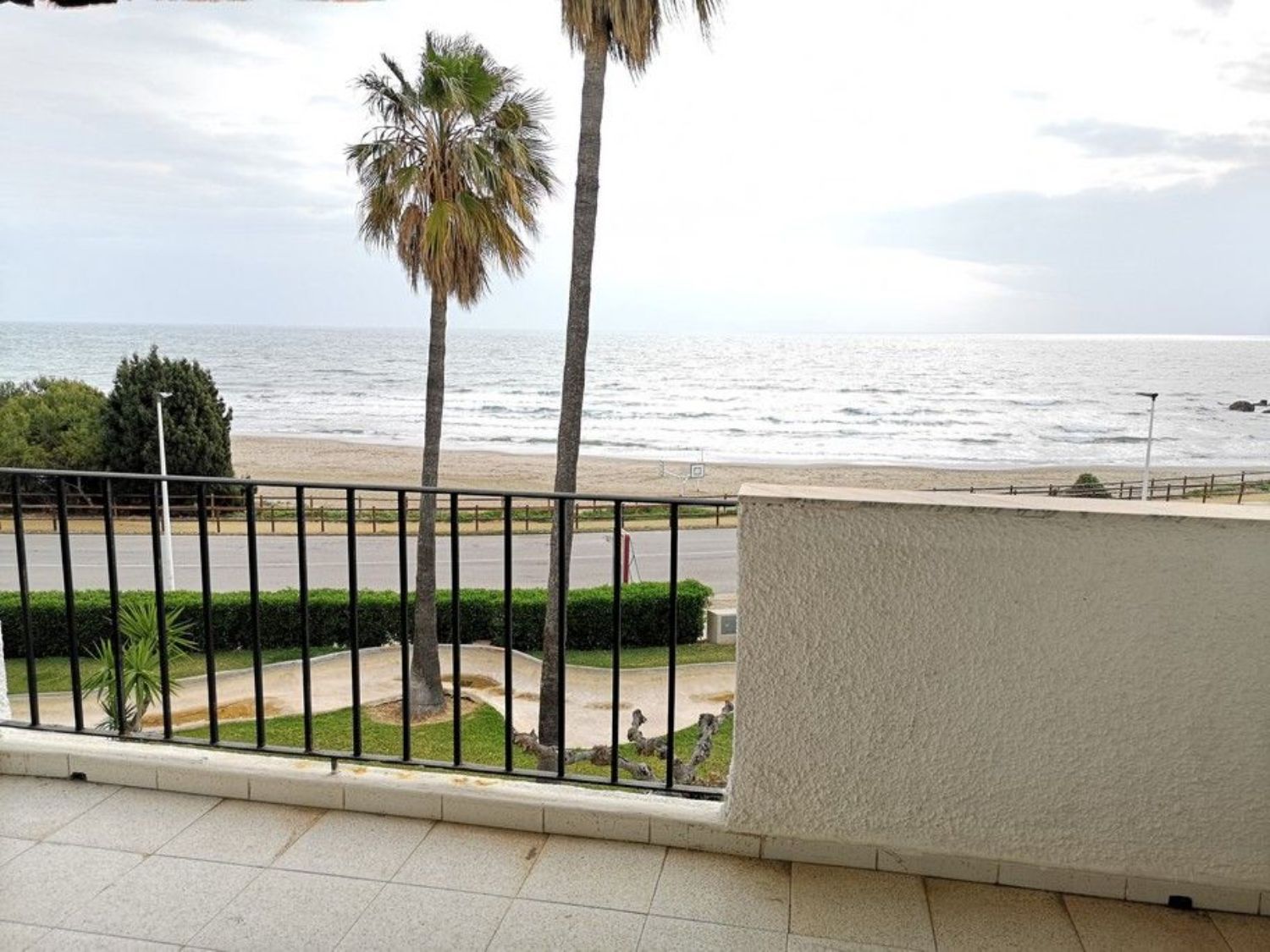 Apartment for sale on the seafront on Camí de l'Atall street, in Alcossebre