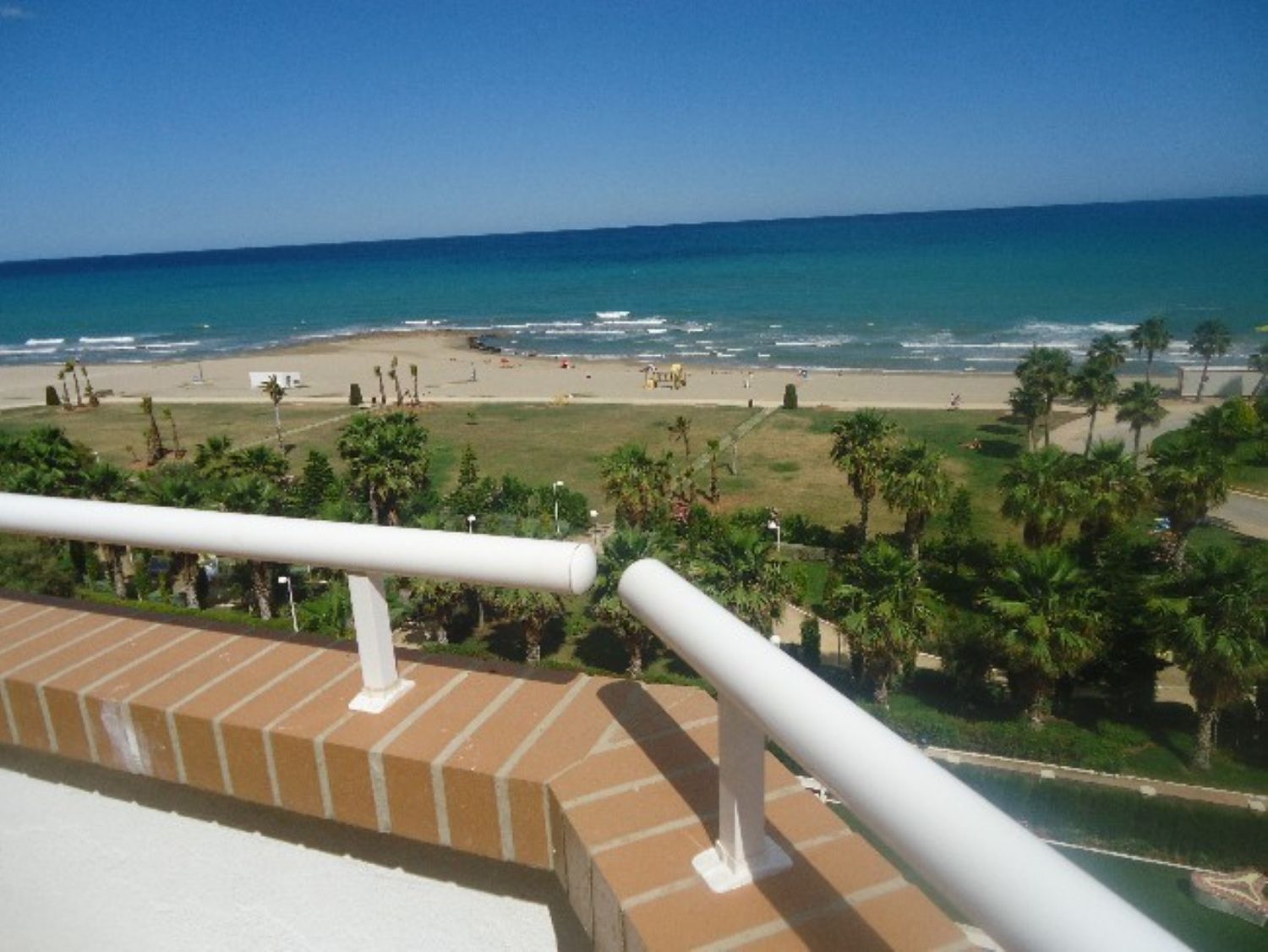 Apartment for sale on the seafront on Amplaries street, in Oropesa del Mar