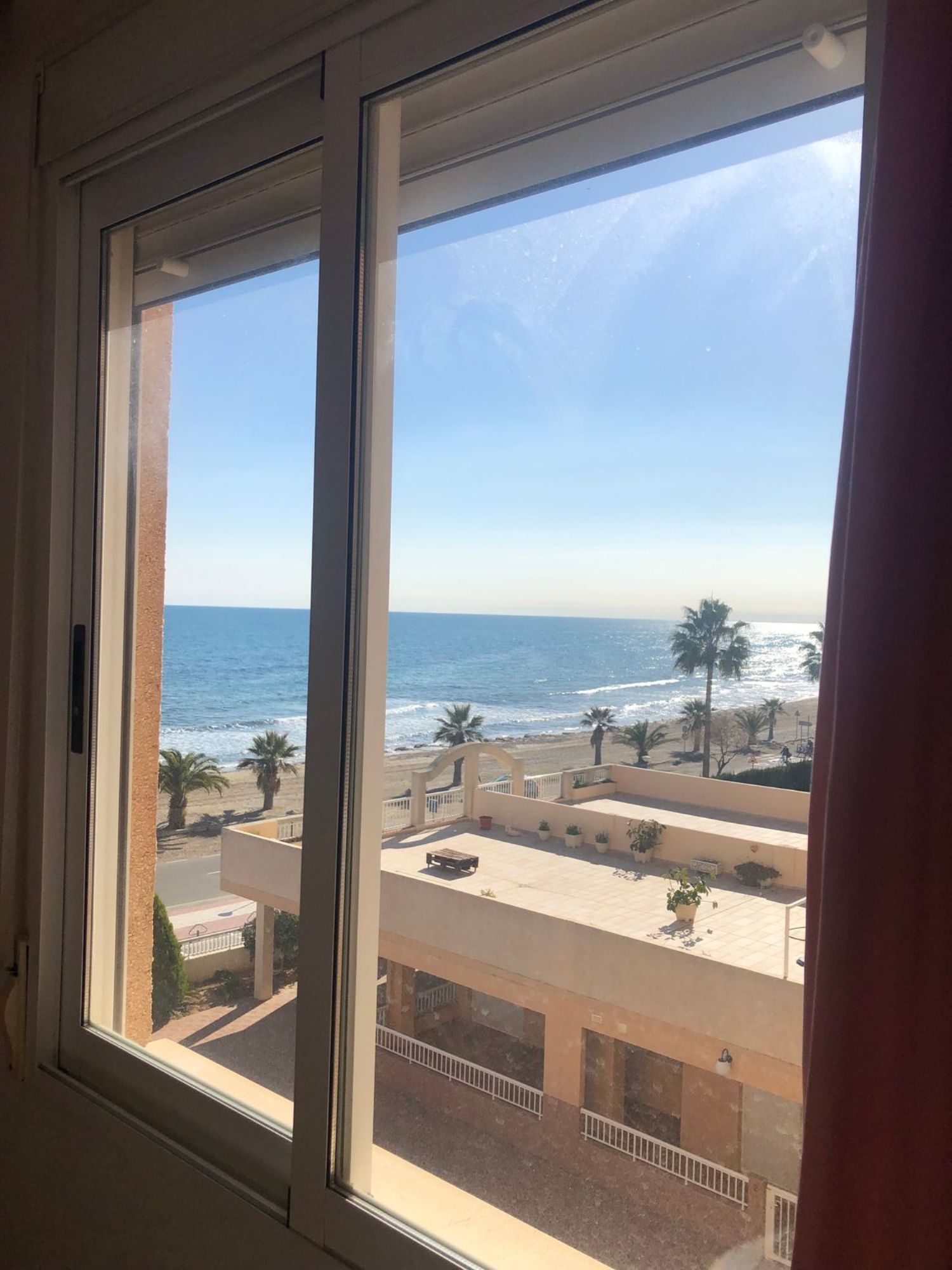 Apartamento à venda à beira-mar no Paseo Mediterraneo, em Oropesa del Mar