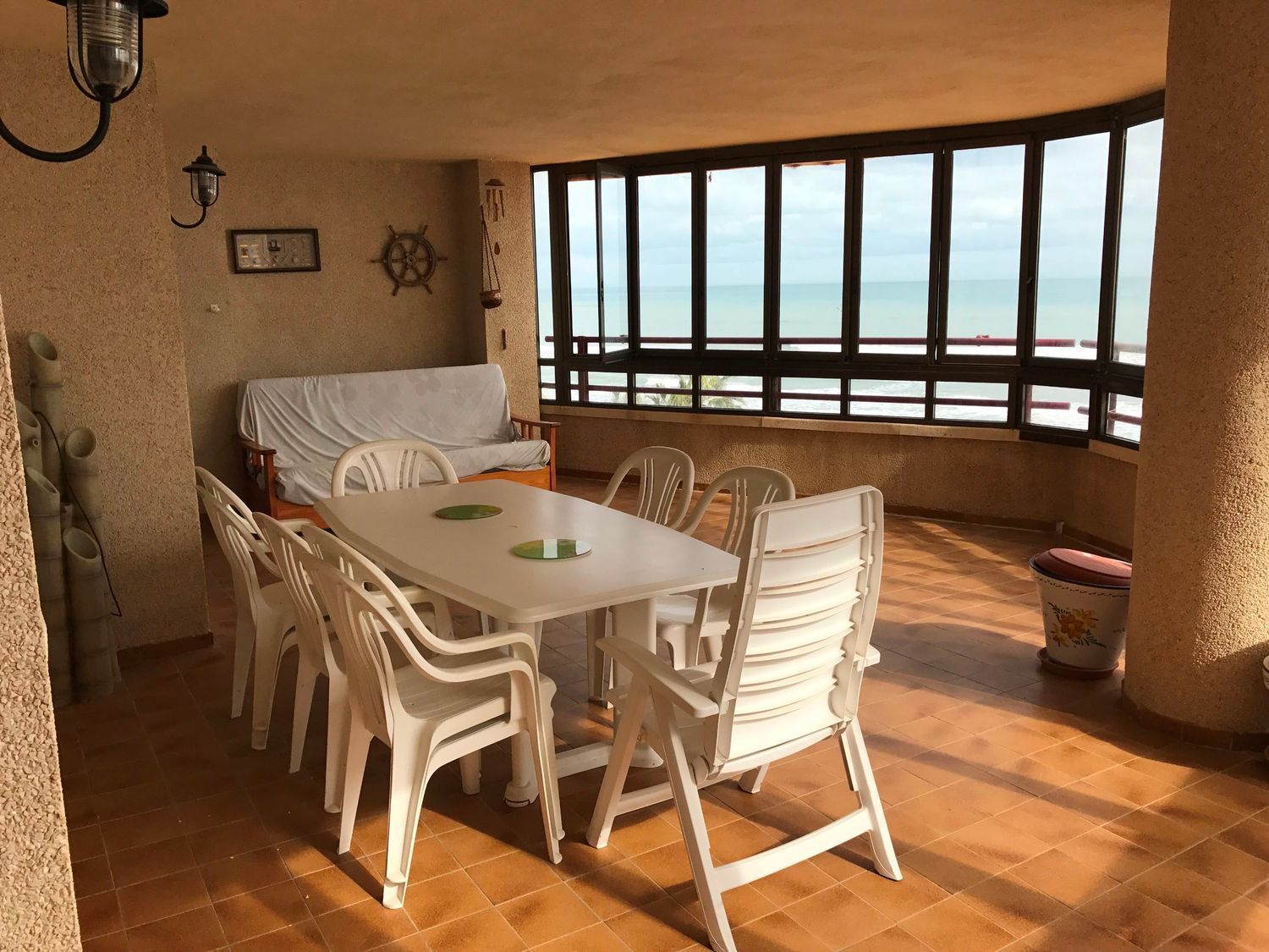 Apartment for sale on the seafront on the Paseo Marítim del Mediterrani, in Oropesa del Mar
