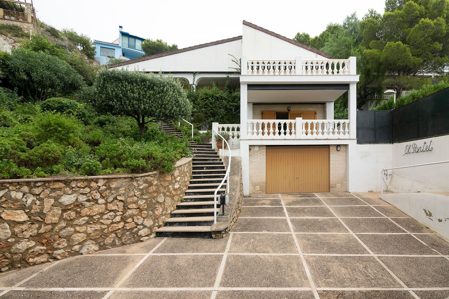 Casa en venta en primera línea de mar en el Faro, en Cullera