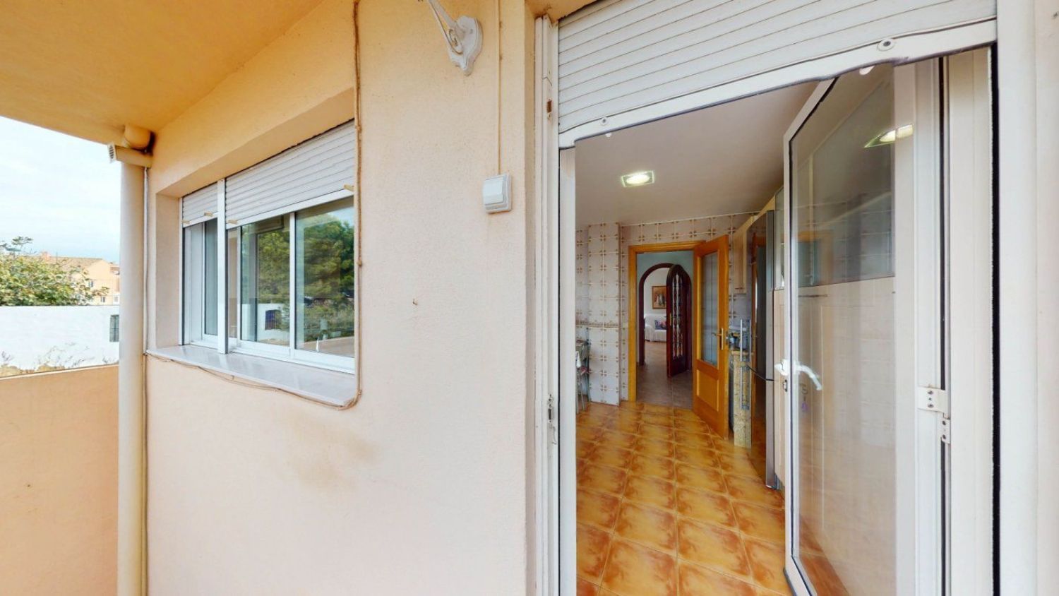 House for sale on the seafront on Marina Avenue, in Puçol