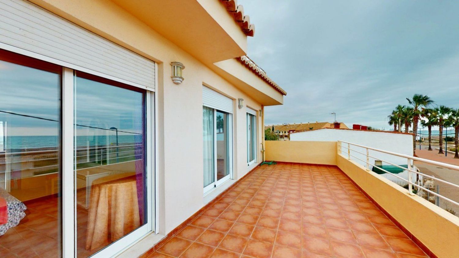 House for sale on the seafront on Marina Avenue, in Puçol