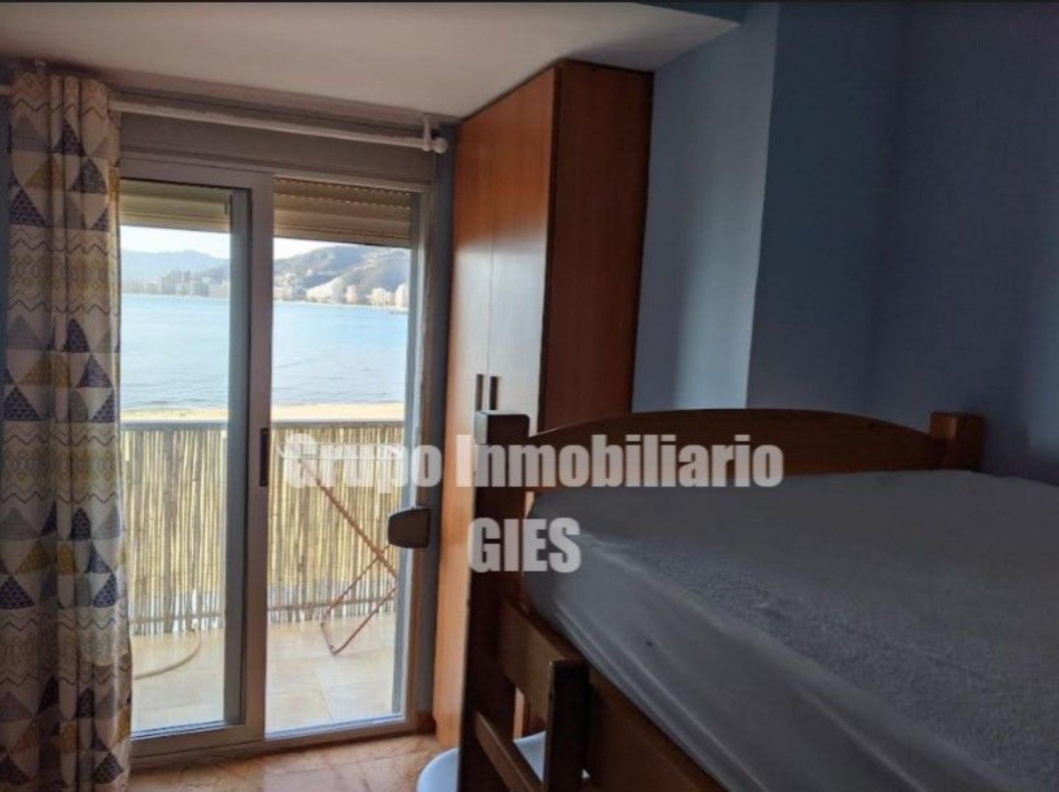 Apartment for sale on the seafront on Doctor Terradell street, in Cullera