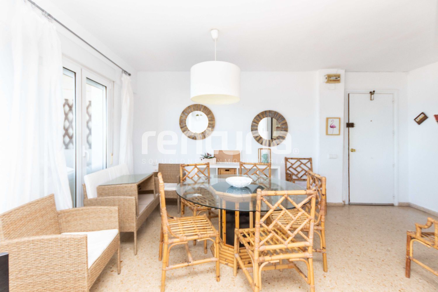 Vende-se apartamento à beira-mar na rua l'Estrela de la Mar, em Sueca