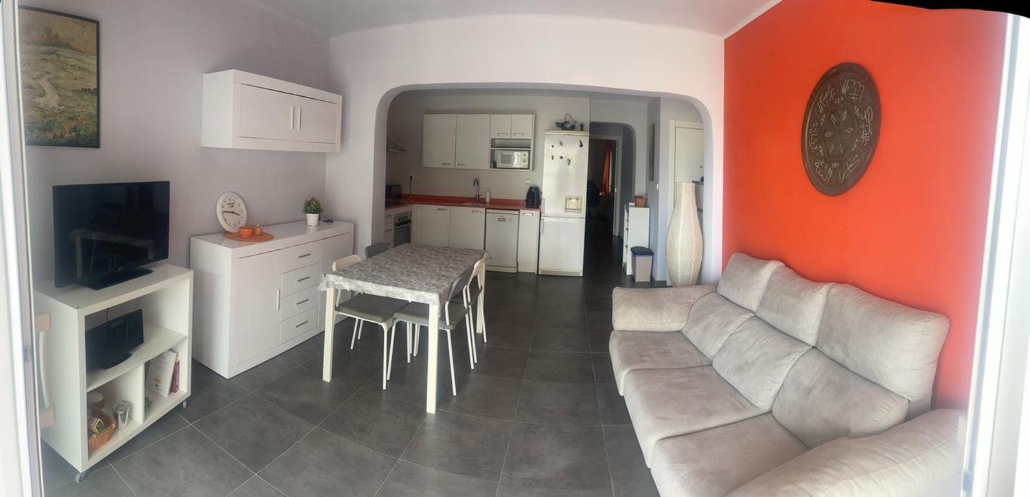 Piso en venta en primera línea de mar en la calle del Riu Segarra, en Sueca