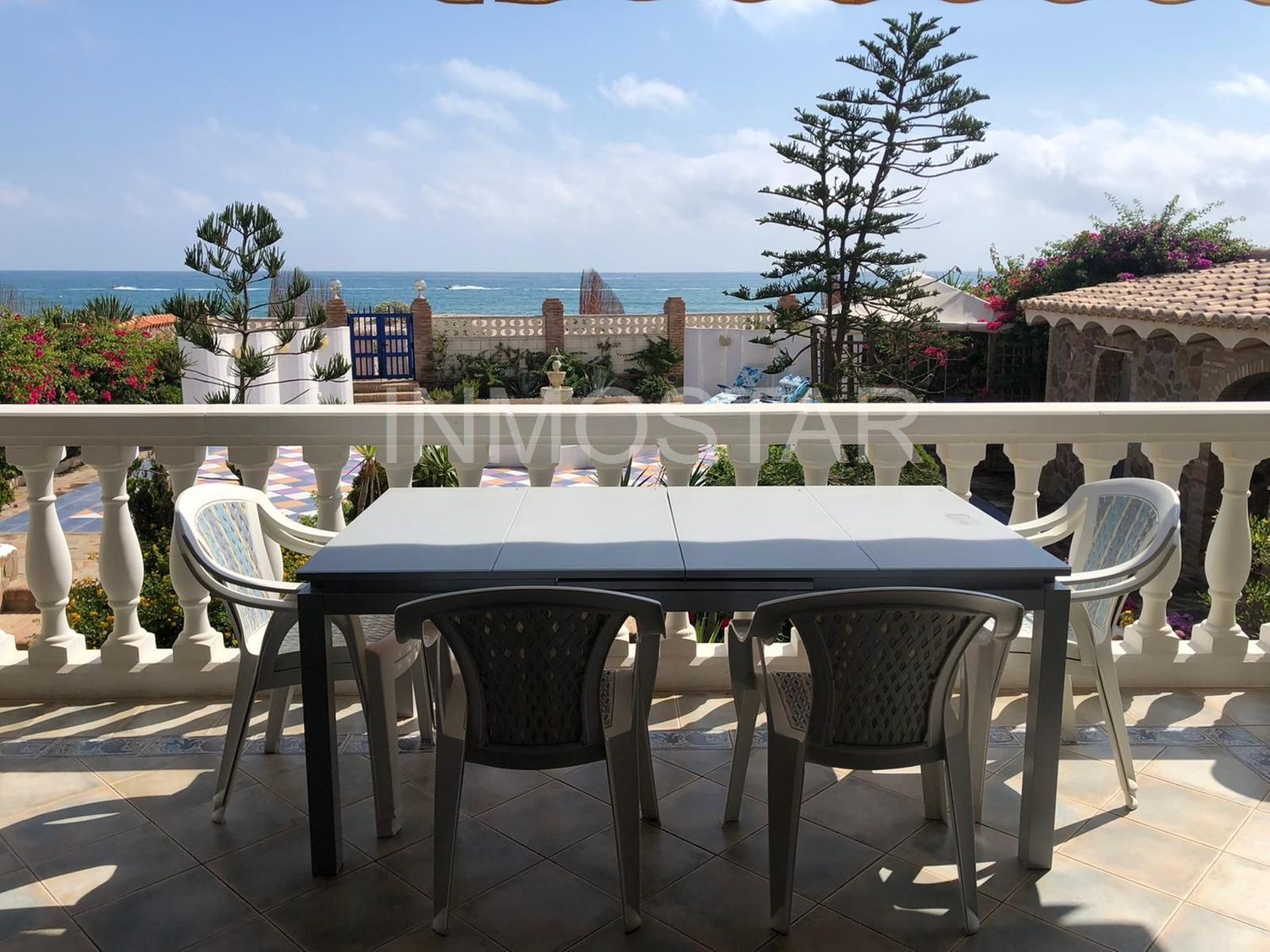House for sale on the seafront on Avenida del Dossel, in Cullera