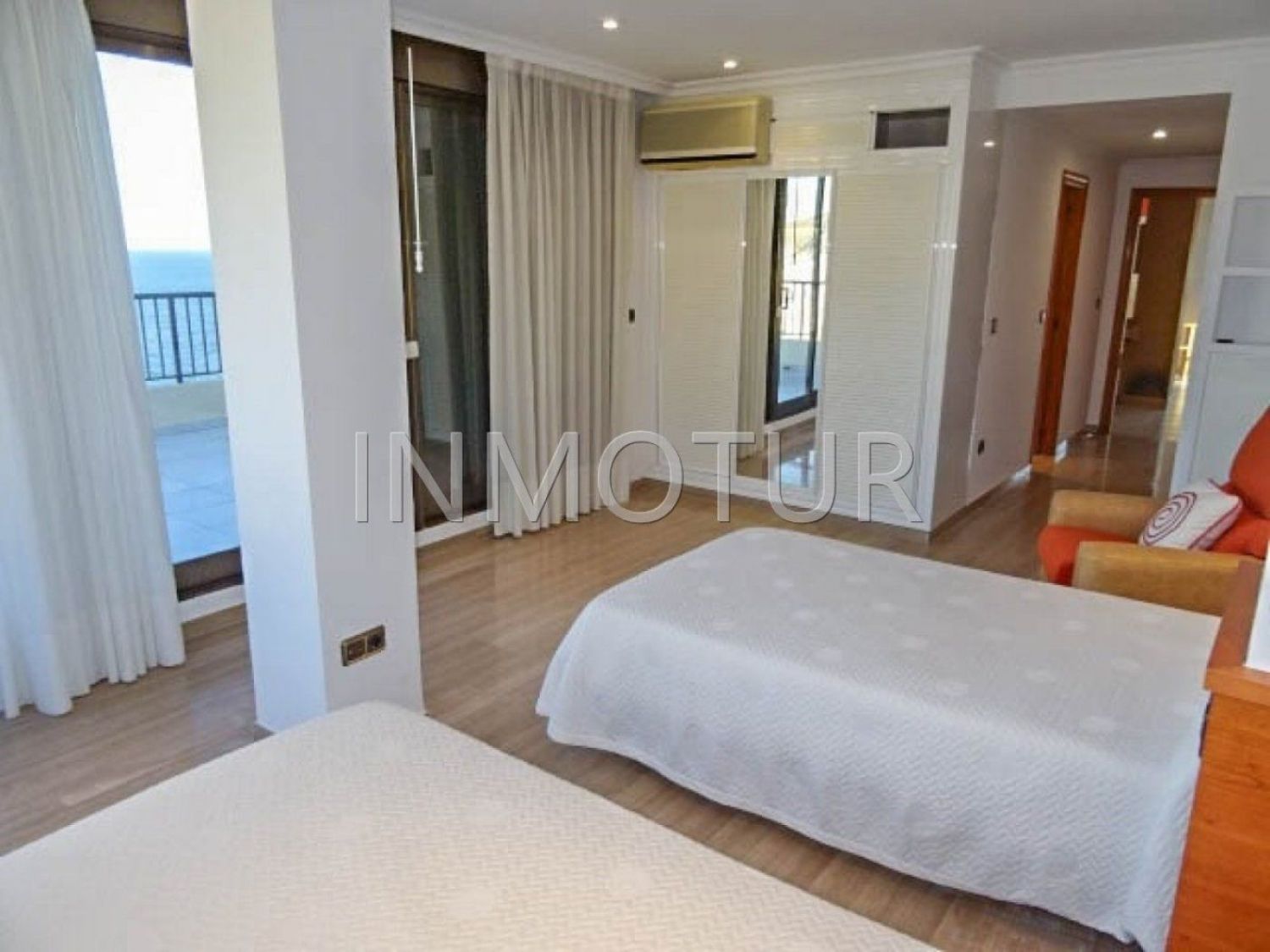 Penthouse for sale on the seafront on Castelló Avenue, in Cullera