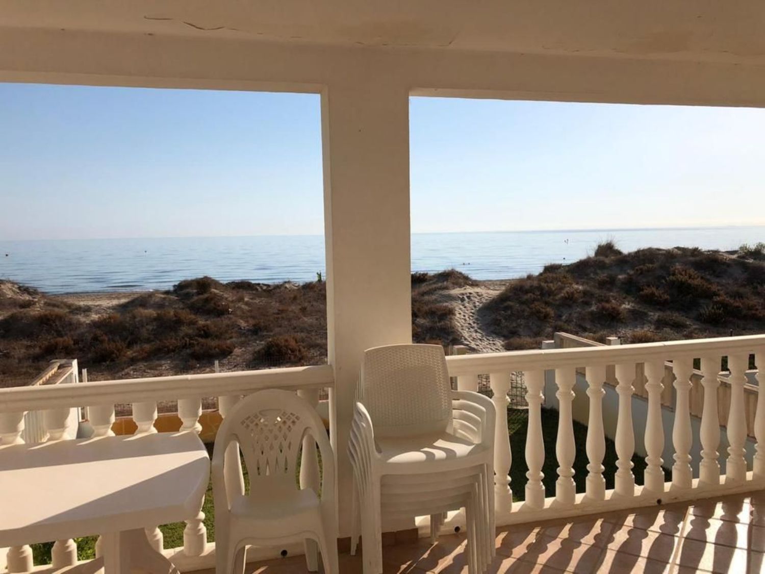 House for sale on the seafront on Roderic de Osona street, in Oliva