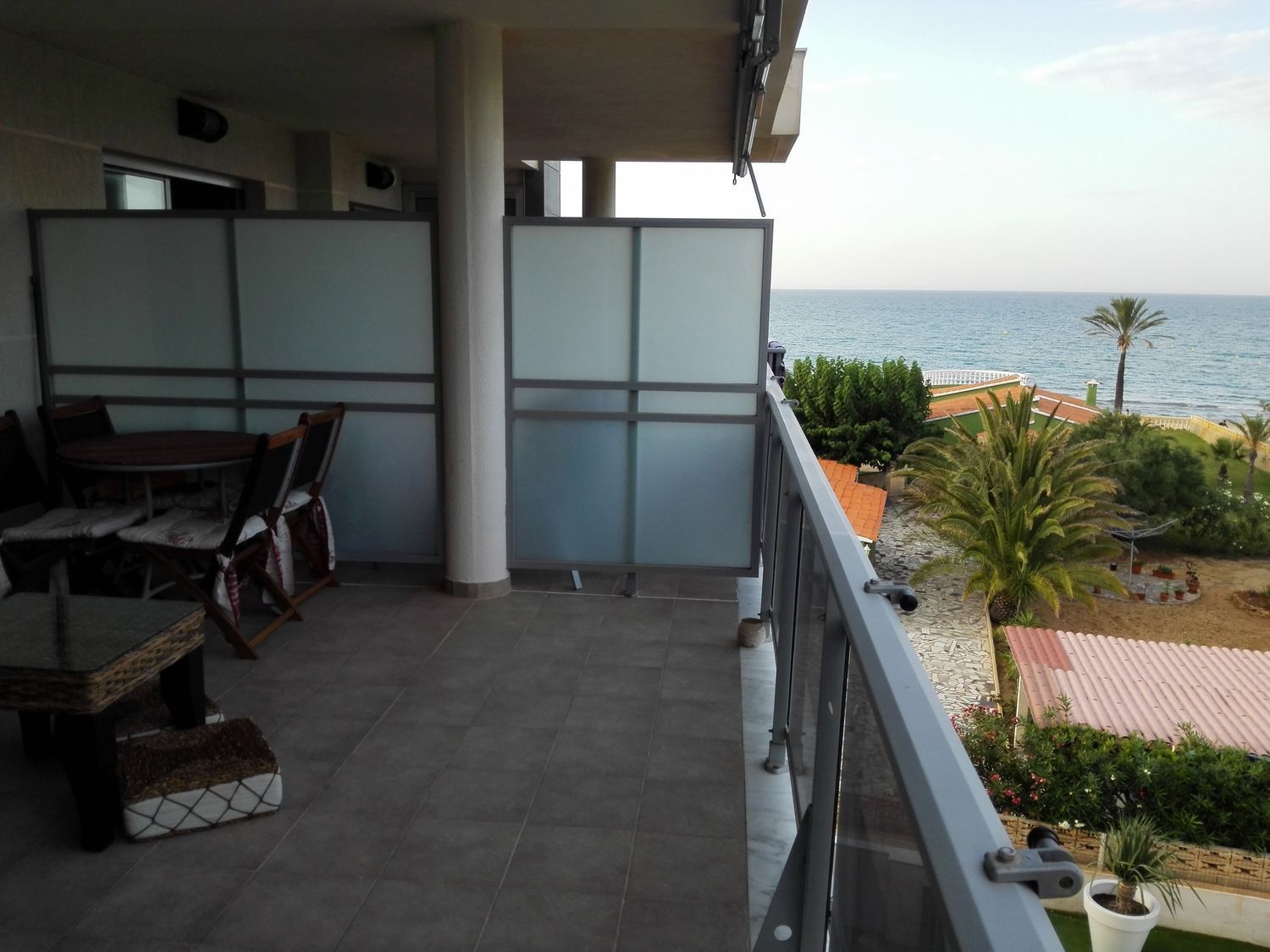 Apartamento en venta en primera línea de mar en la calle Riu Gorgos, en Dénia