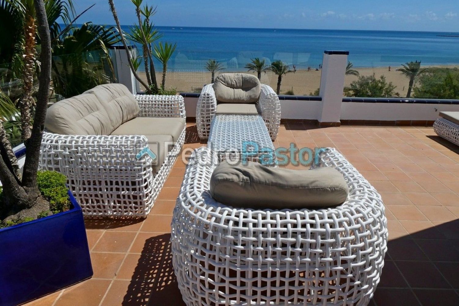 Duplex penthouse for sale on the seafront on Boga street, in Dénia