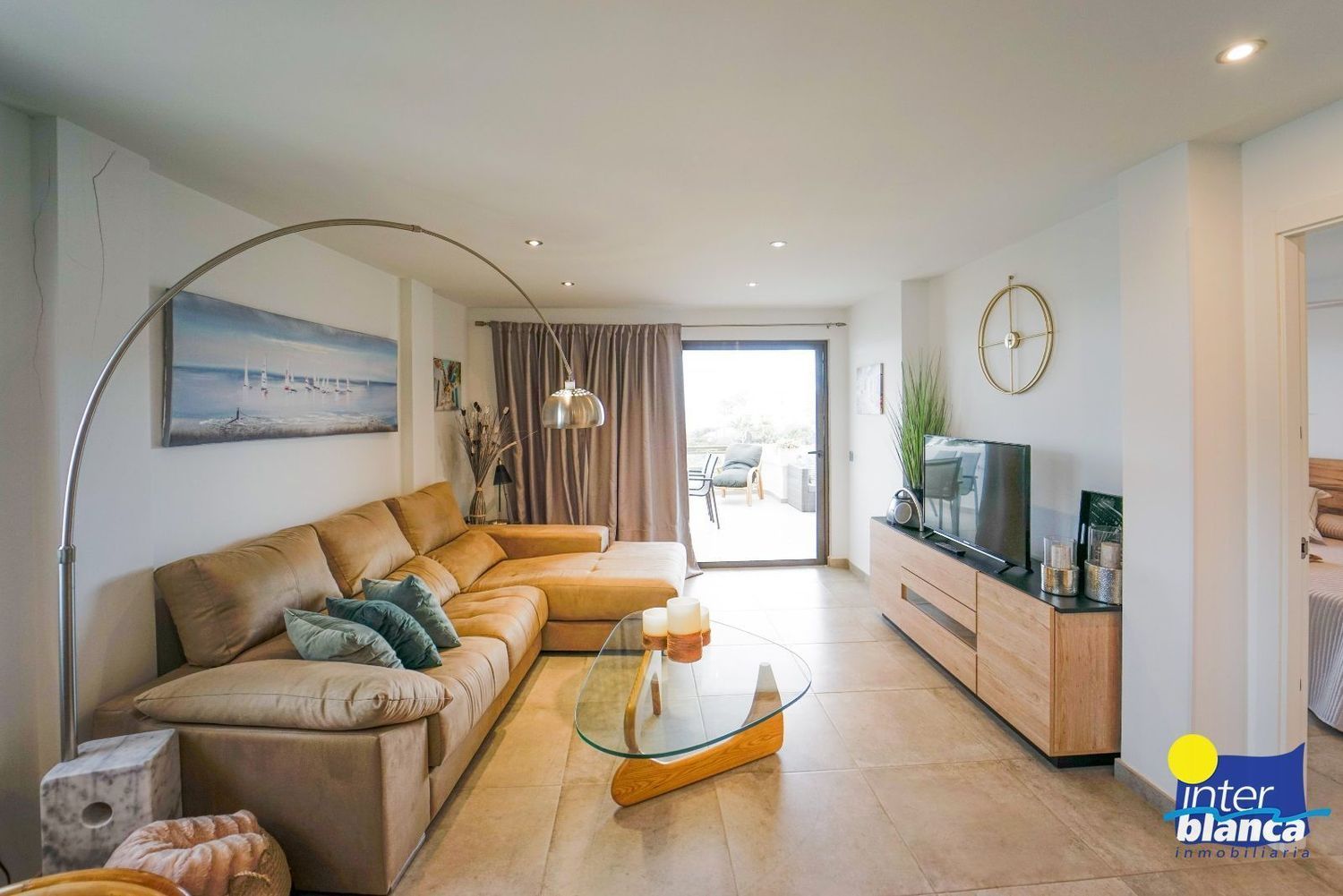 Apartment for sale on the seafront on Mar Jónica street, in Dénia