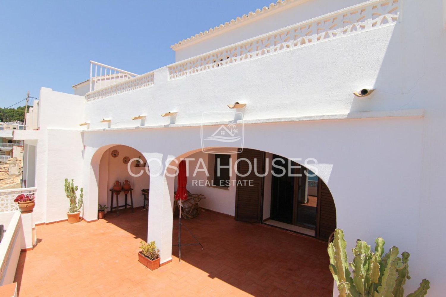 House for sale on the seafront on Puerto Lápice street, in Moraira