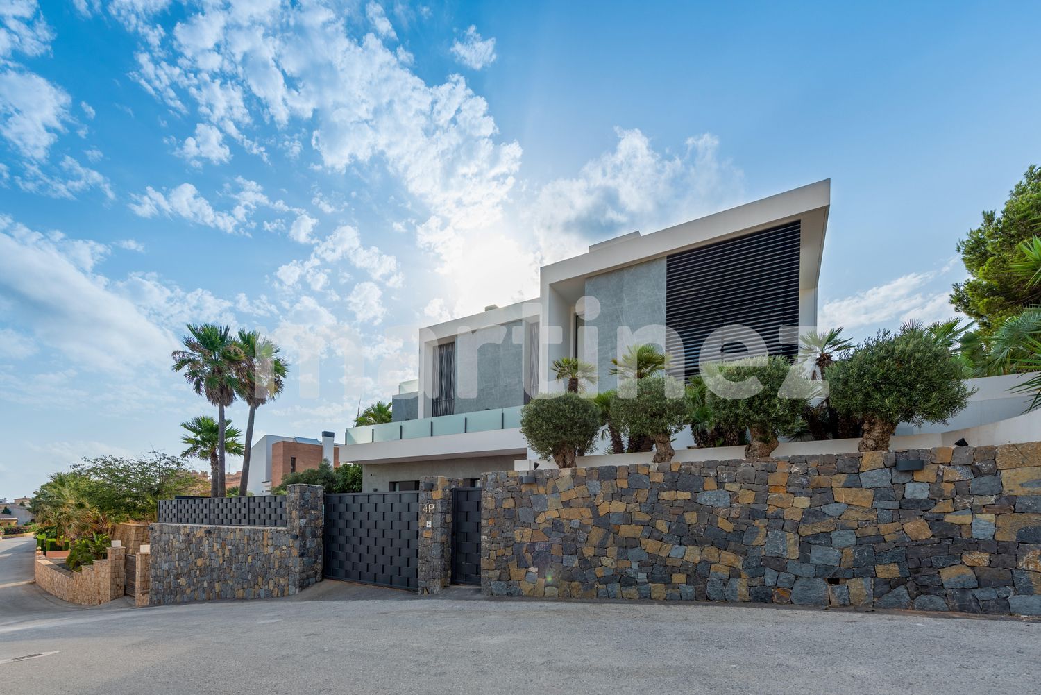House for sale on the seafront in Calle Olivos Pueblos del Mar Fase III, Benitachell