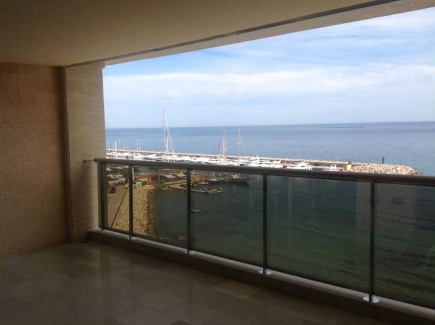 Piso en venta en primera línea de mar en Altea