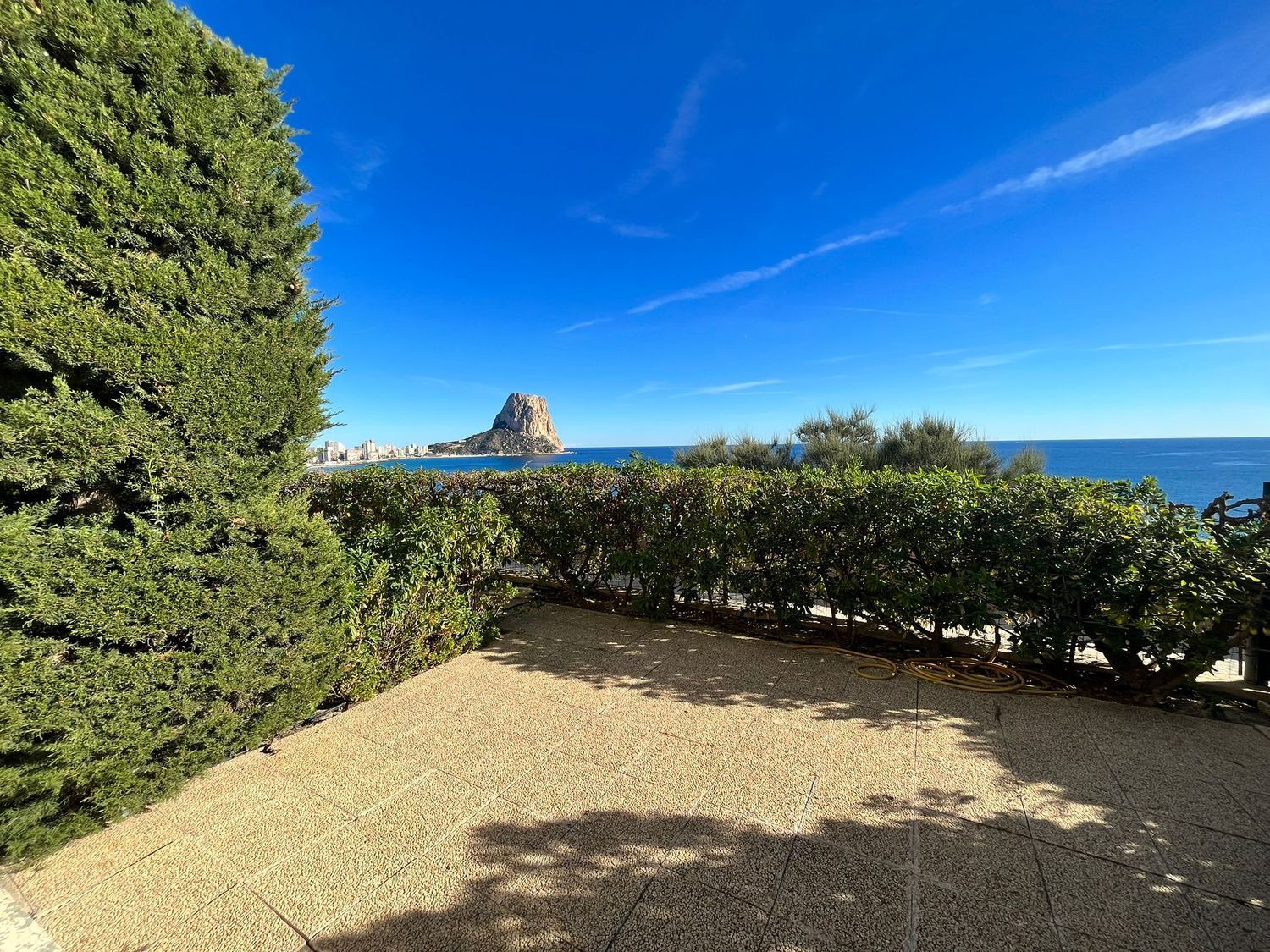 Dúplex en venta en primera línea de mar en el Edificio Anfiteatro, Calpe