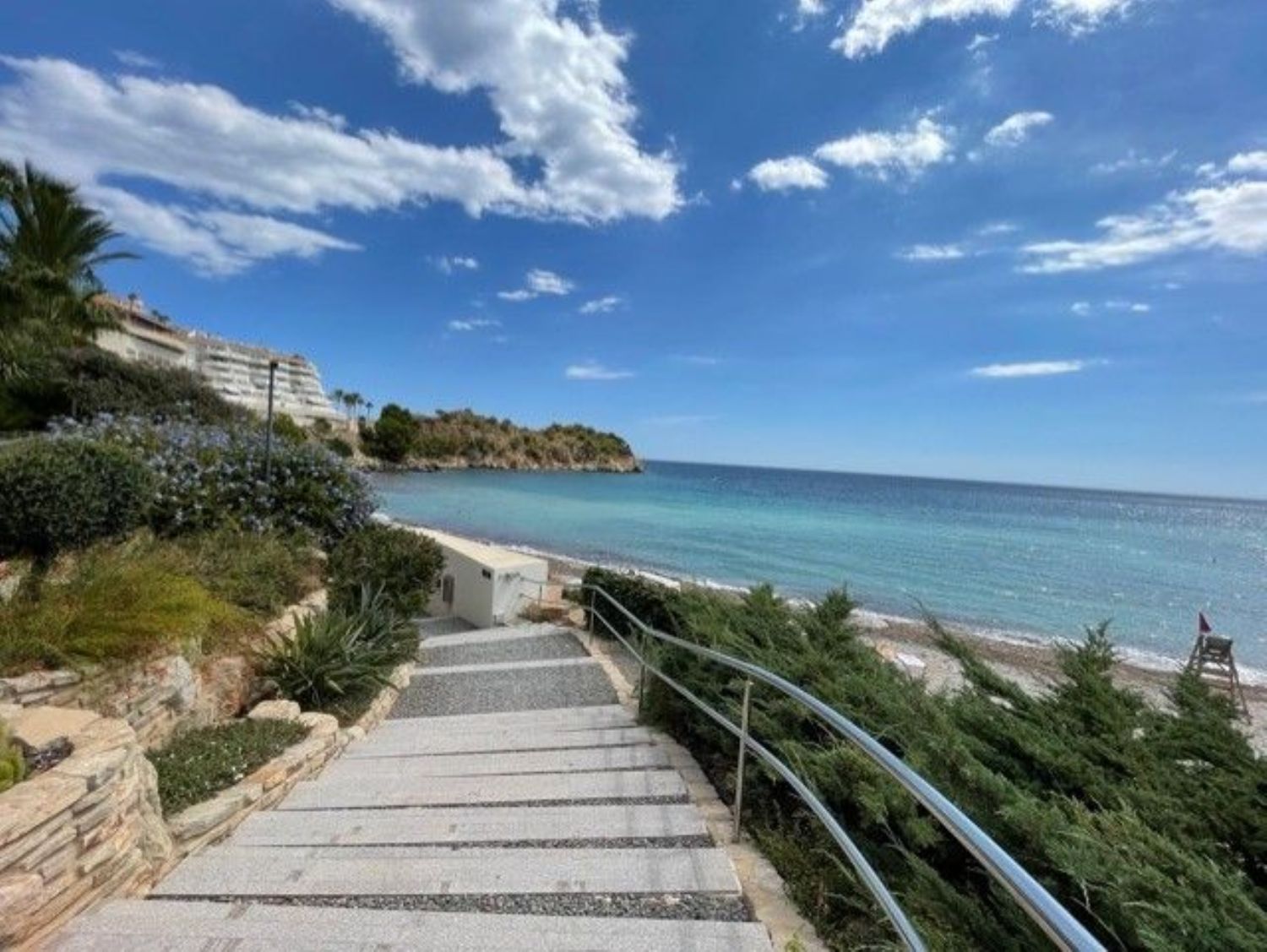 Apartment for sale on the seafront in the Residencial Mascarat Beach, in Altea
