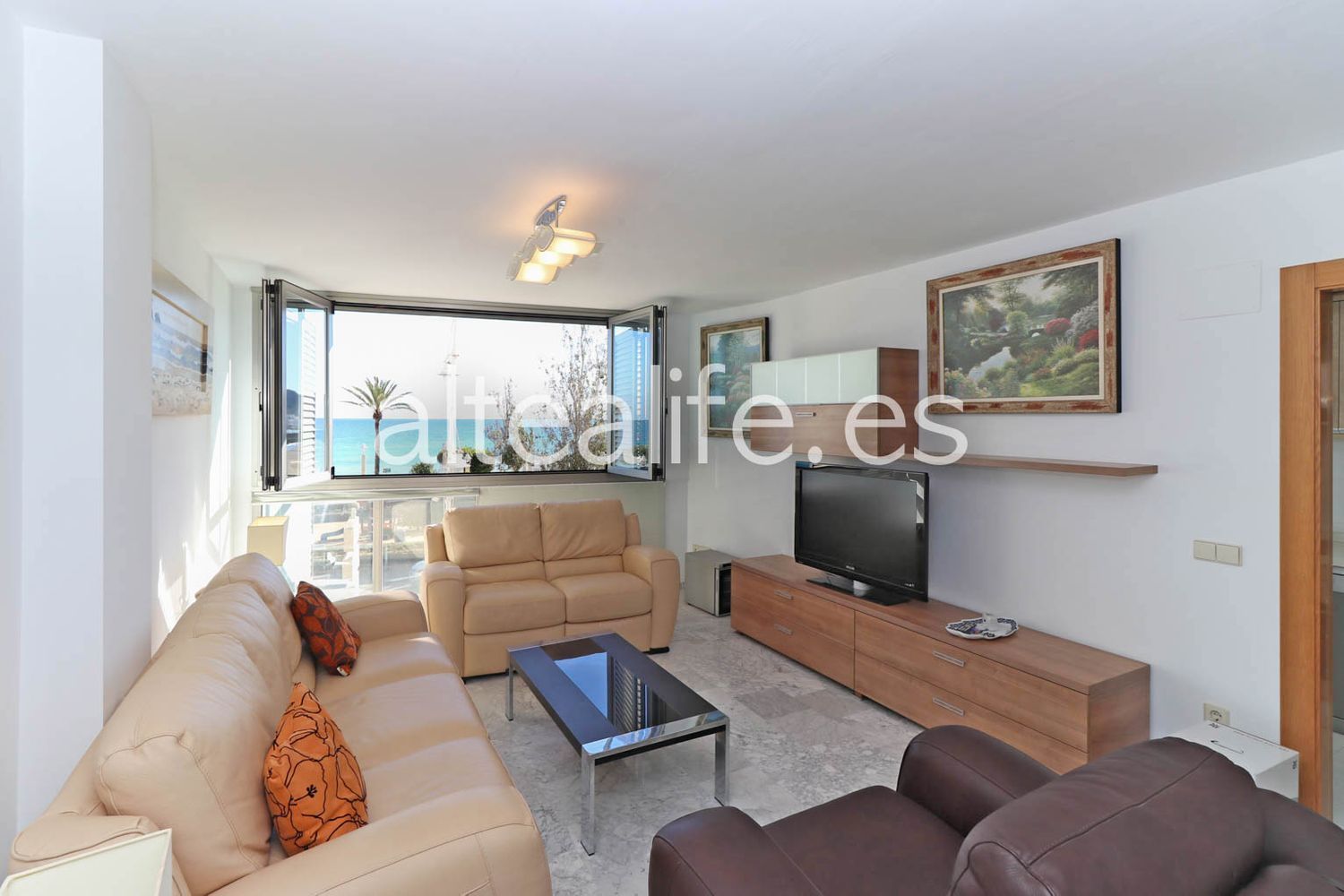 Apartment for sale on the seafront on Calle San Pedro, in Altea