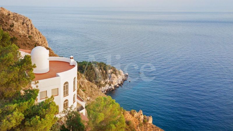 Cases en venda Nerja, Málaga. Ref: 2214. Addurno.com