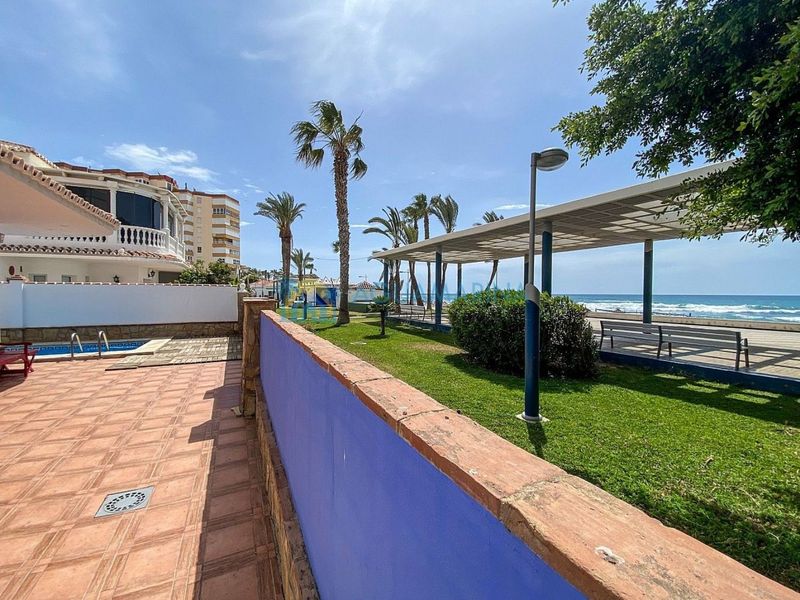 Xalet Parejat en venda Torrox, Málaga. Ref: 2226. Addurno.com