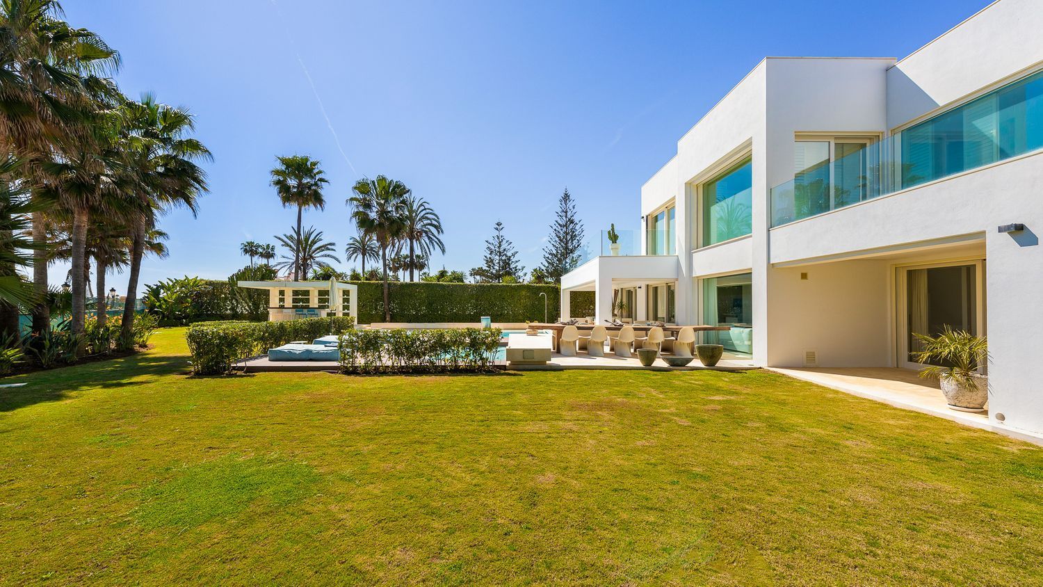 Casa à venda à beira-mar na Golden Mile, em Marbella