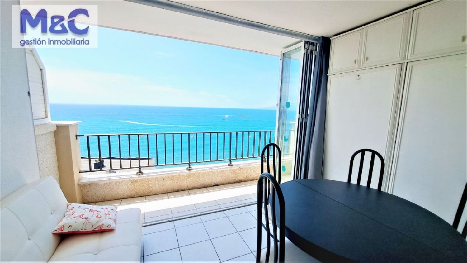 Flat for sale on the seafront on Calle de Tortosa, in Salou