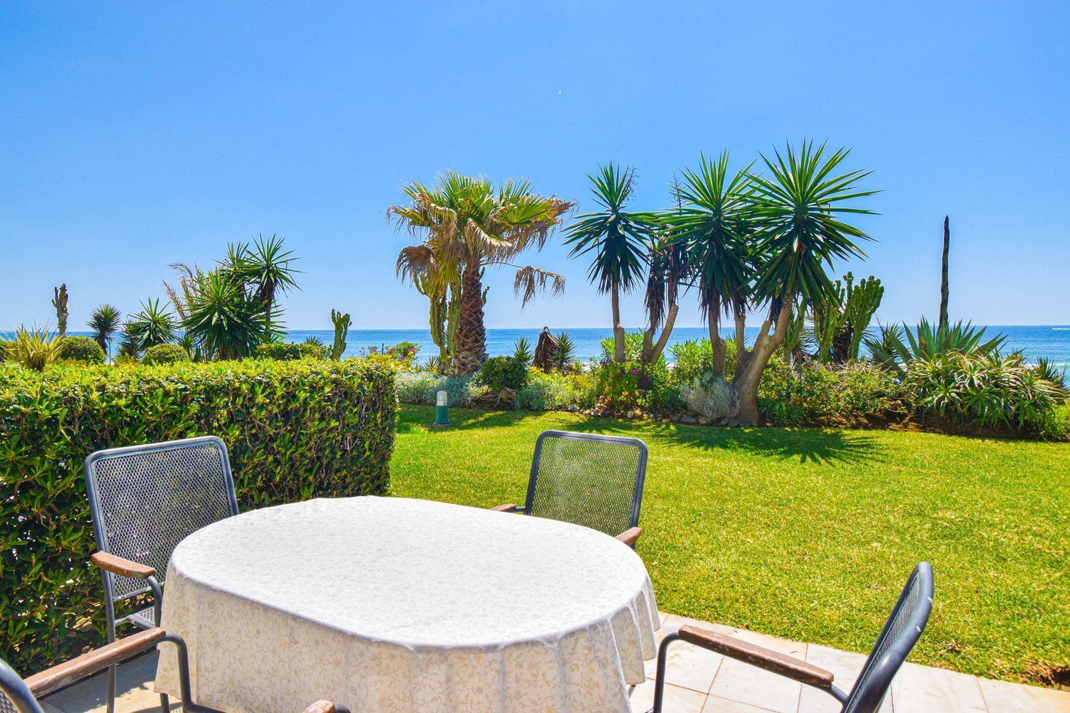 Semi-detached house for sale on the seafront in Estepona